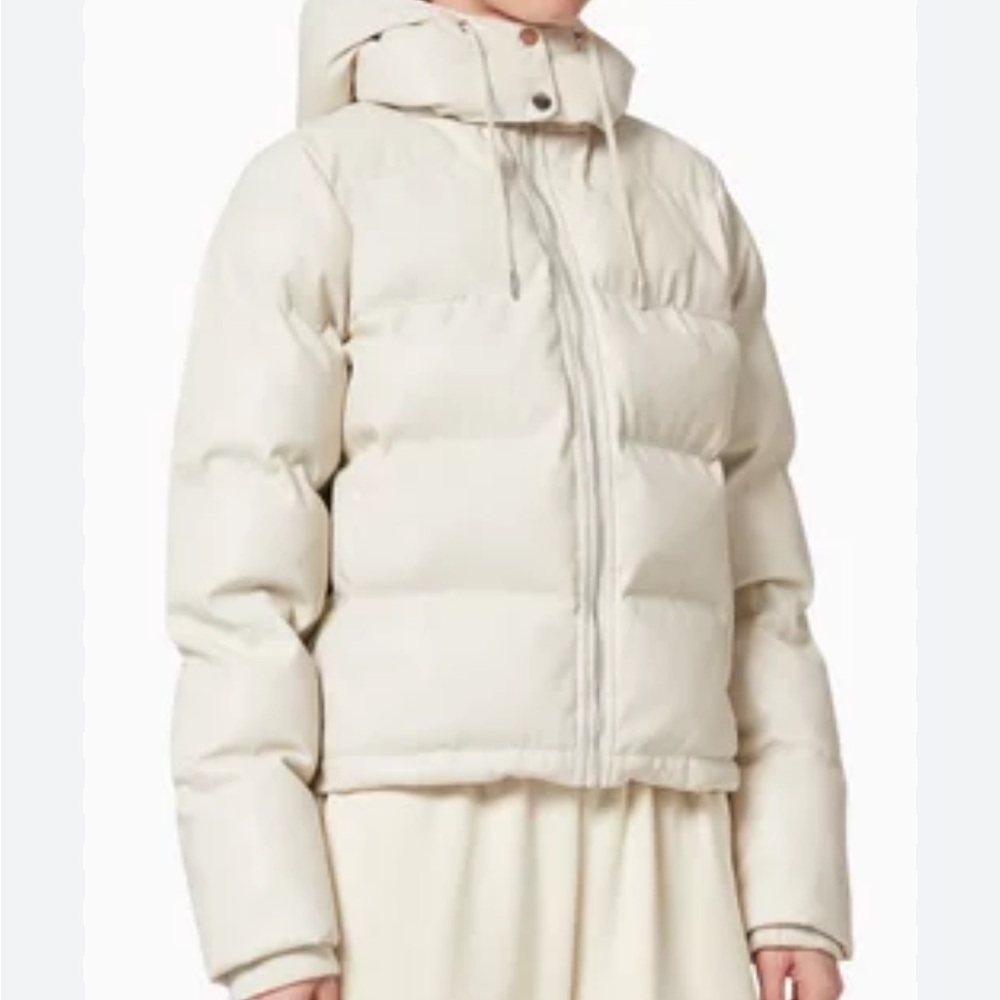Good American cream puffer coat